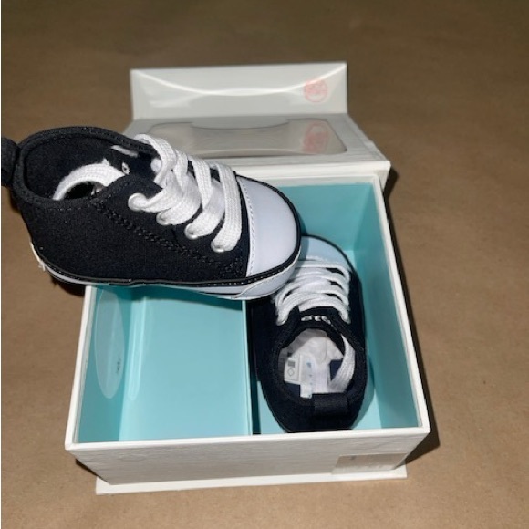 Infant Canvas Shoes - Picture 1 of 3